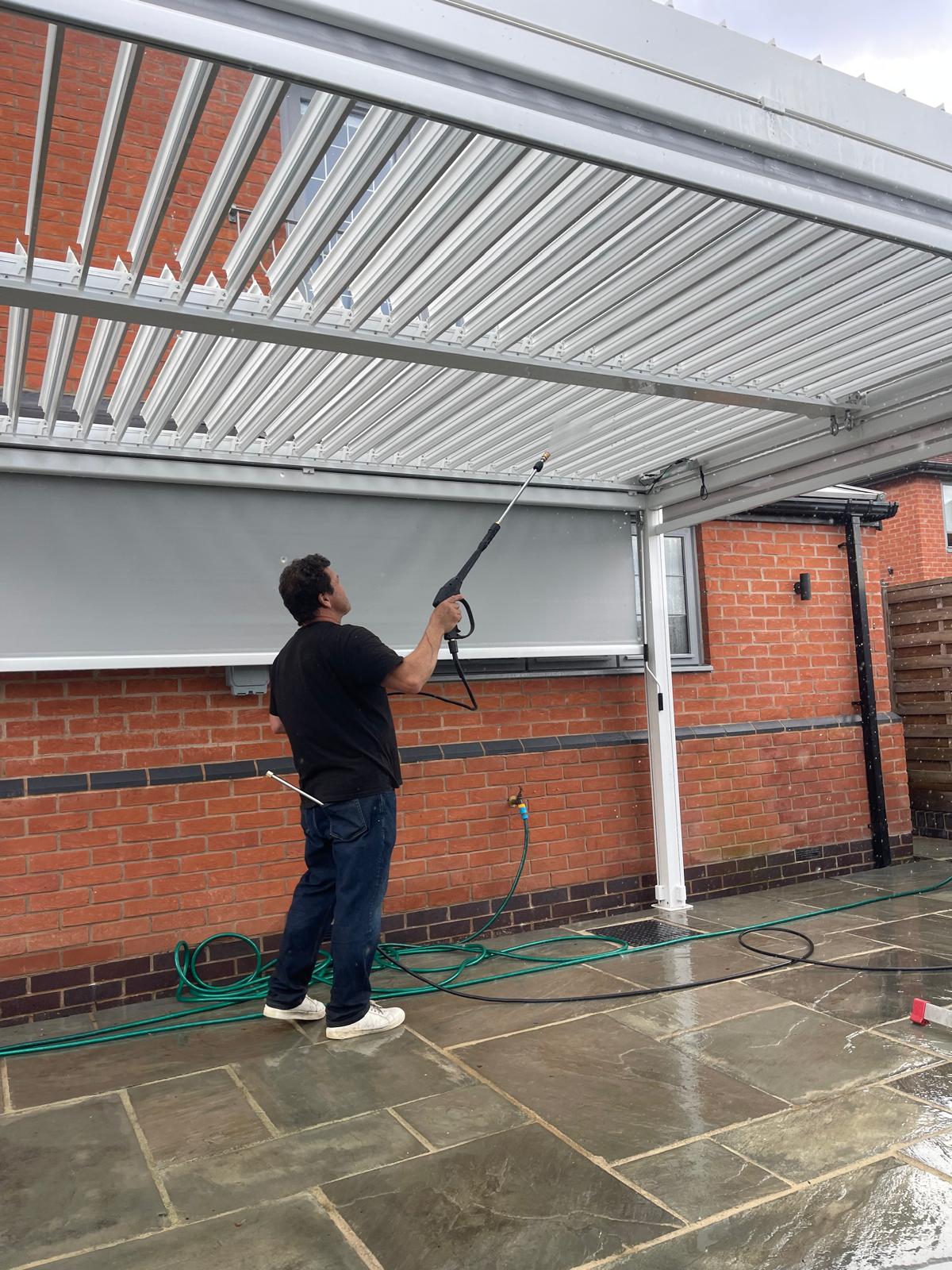 Conservatory cleaning - professional exterior cleaning service